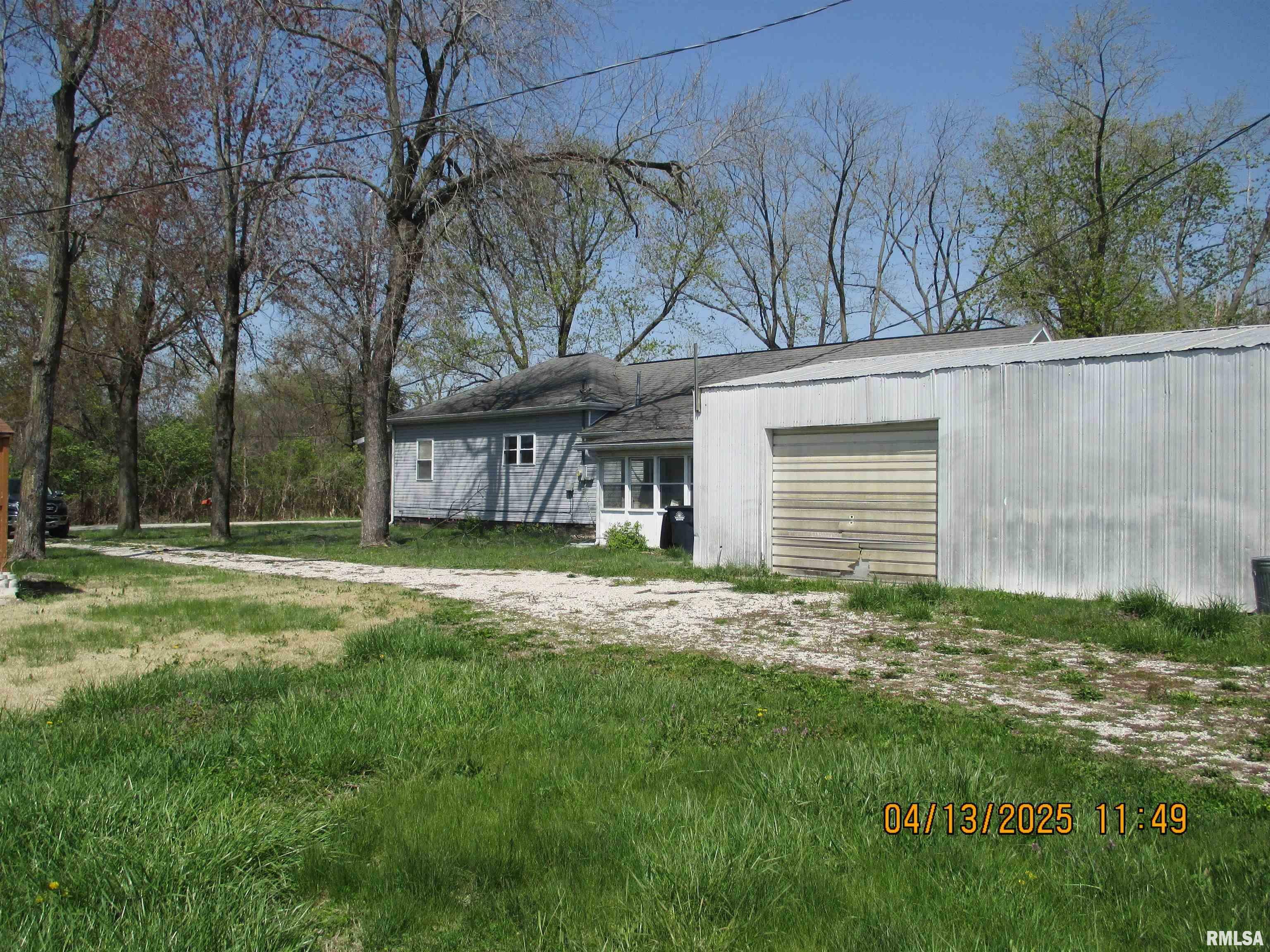 Property Photo: 229 S James Street IL 62801