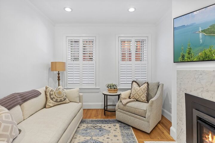 Property Photo: 9 Fayette St 1 MA 02116