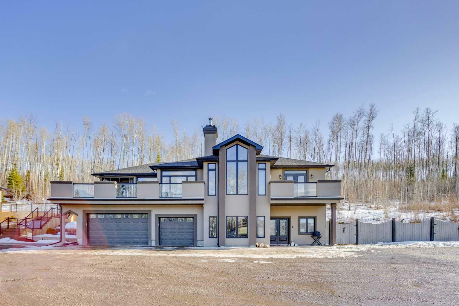 Property Photo: 6537B Draper Road AB T9H 0K8