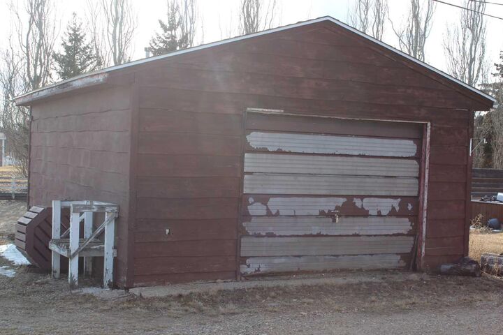 Property Photo:  316 5th Avenue SE  AB T0H 2M0 