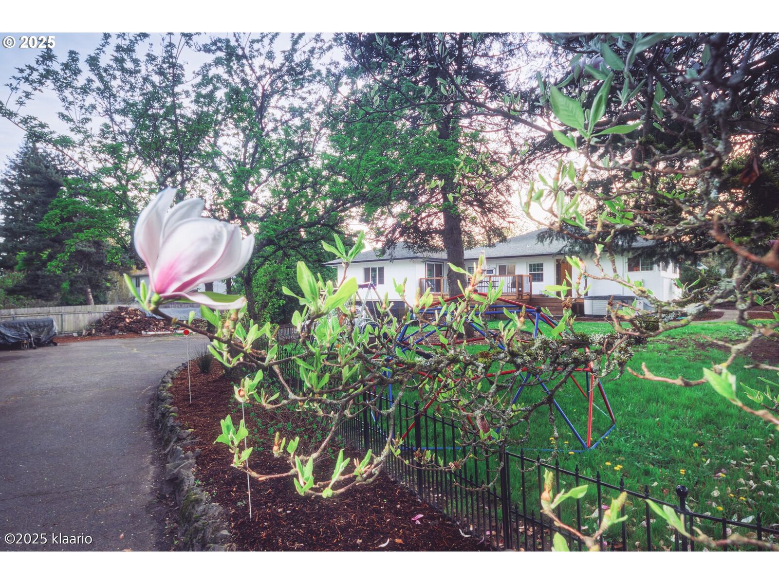 Property Photo: 8510 SW Cedarcrest St OR 97223