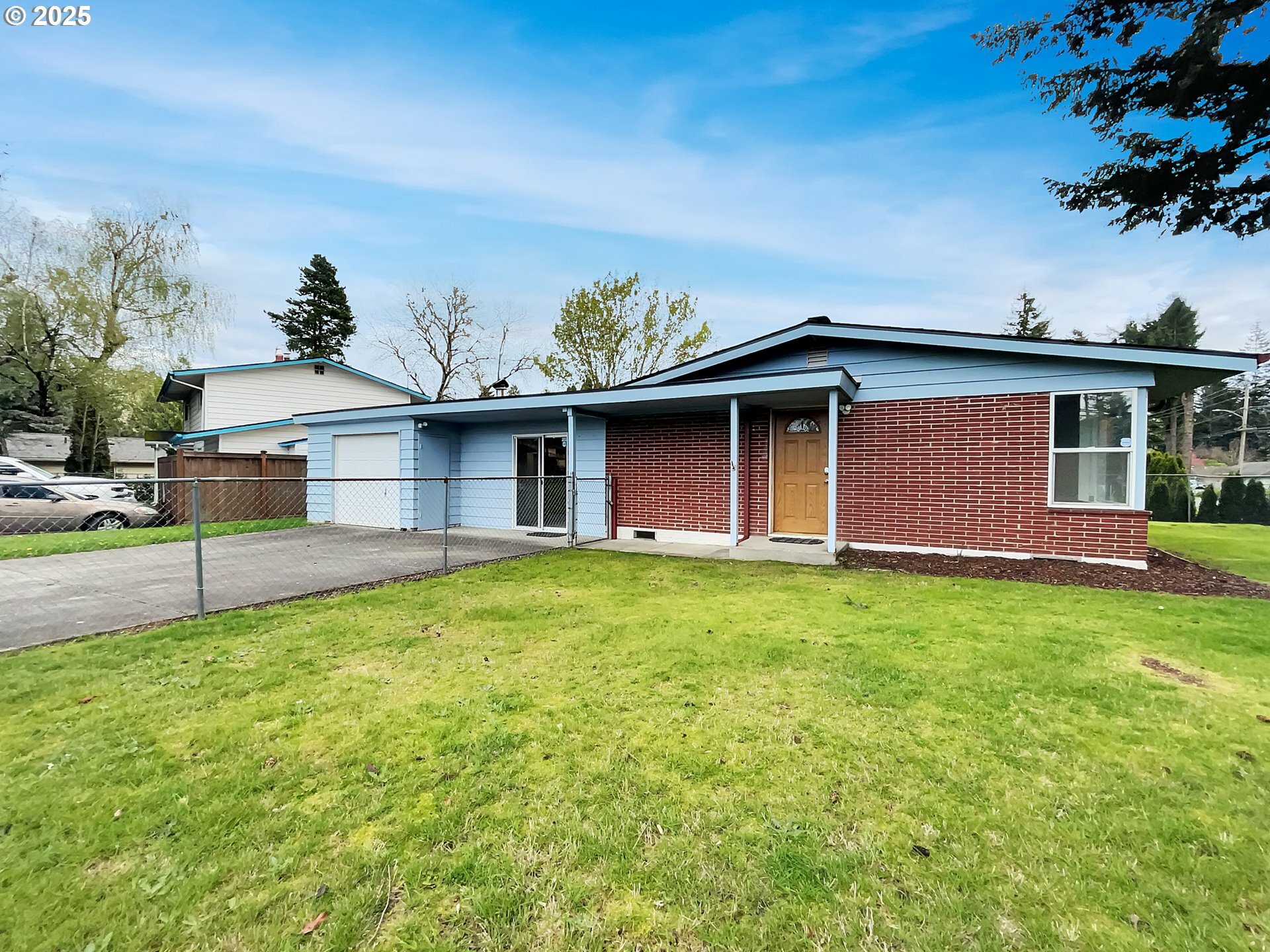 Property Photo: 16408 SE Tibbetts St OR 97236