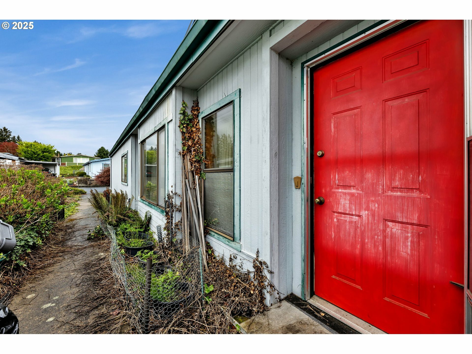 Property Photo: 17401 SE 39th St 143 WA 98683