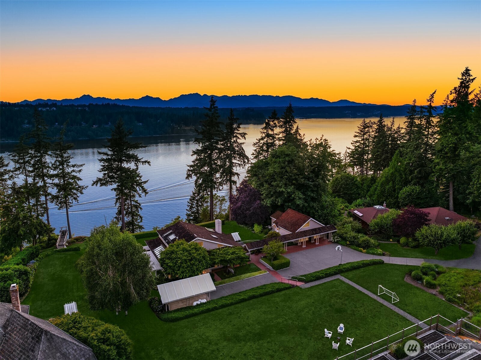 Property Photo: 7761 Hansen Road NE WA 98110