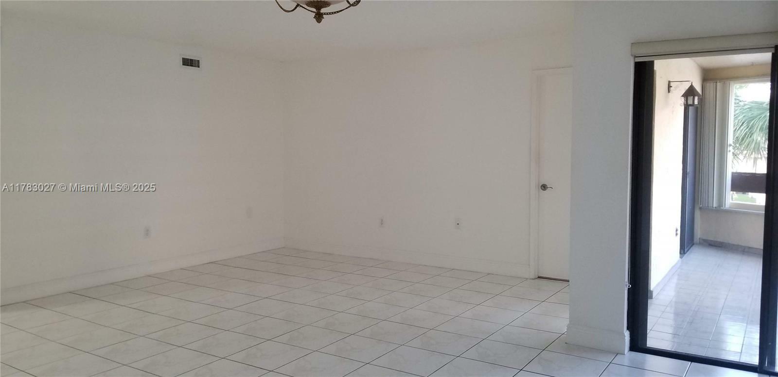 Property Photo: 8850 SW 123rd Ct H302 FL 33186