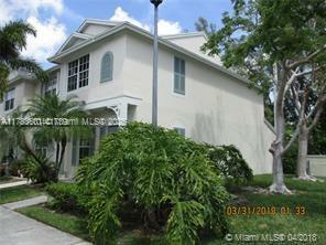 Property Photo: 4996 SW 31st Ter 4996 FL 33312