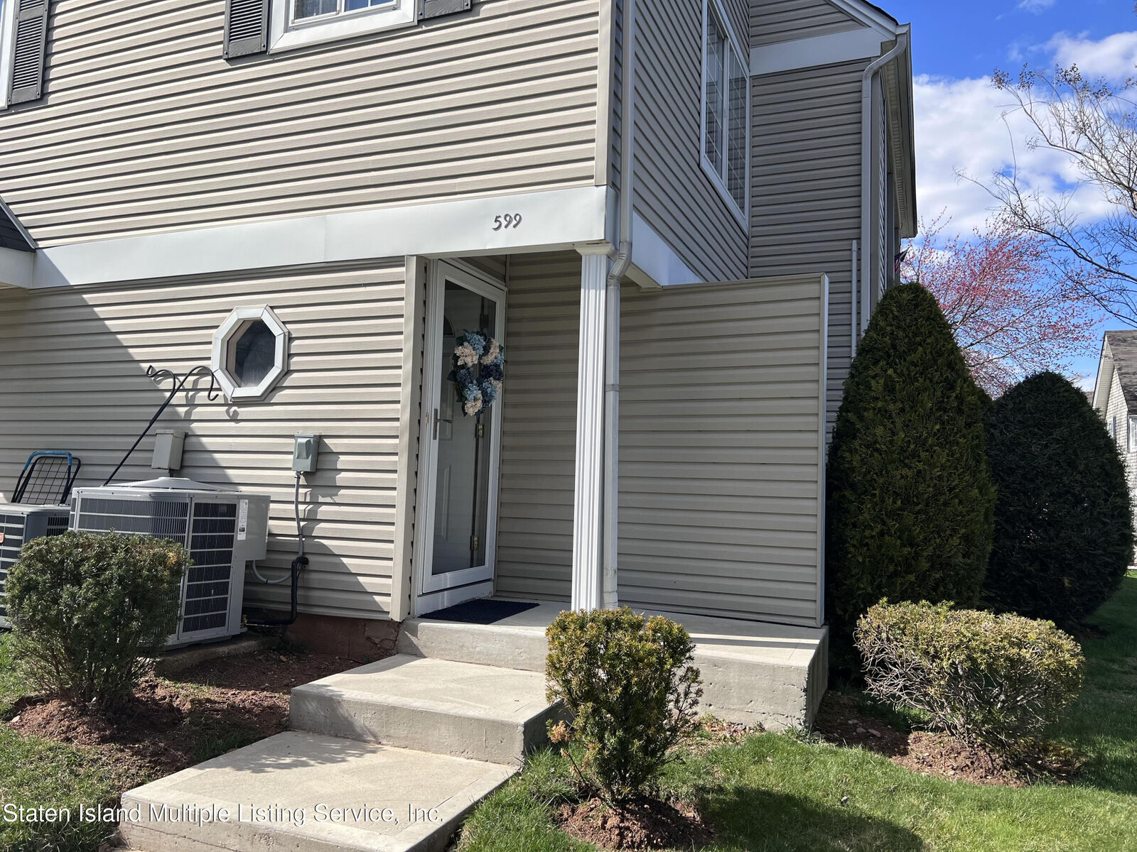 Property Photo:  599 Correll Avenue 150  NY 10309 