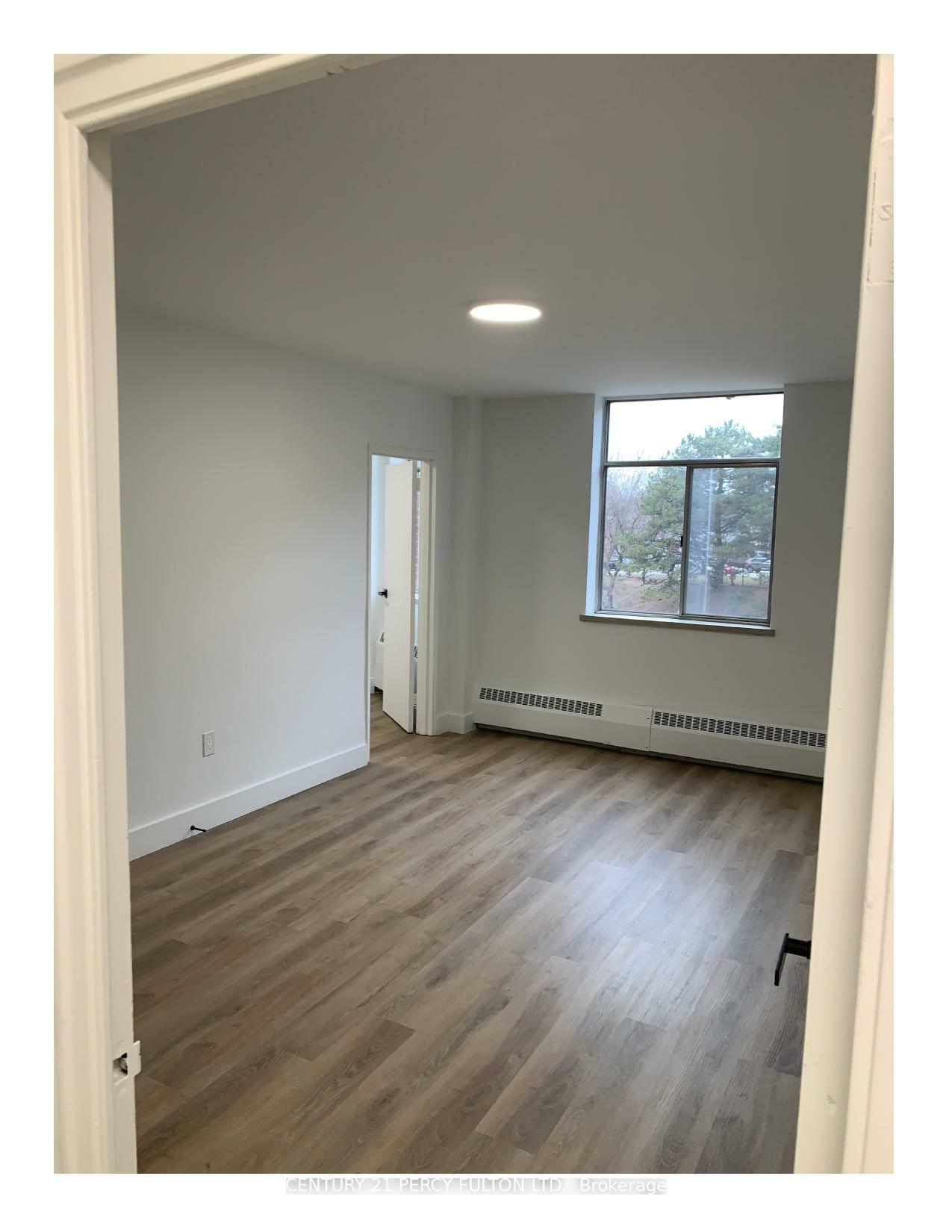 Property Photo: 6 Park Vista Drive 606 ON M4B 1A2