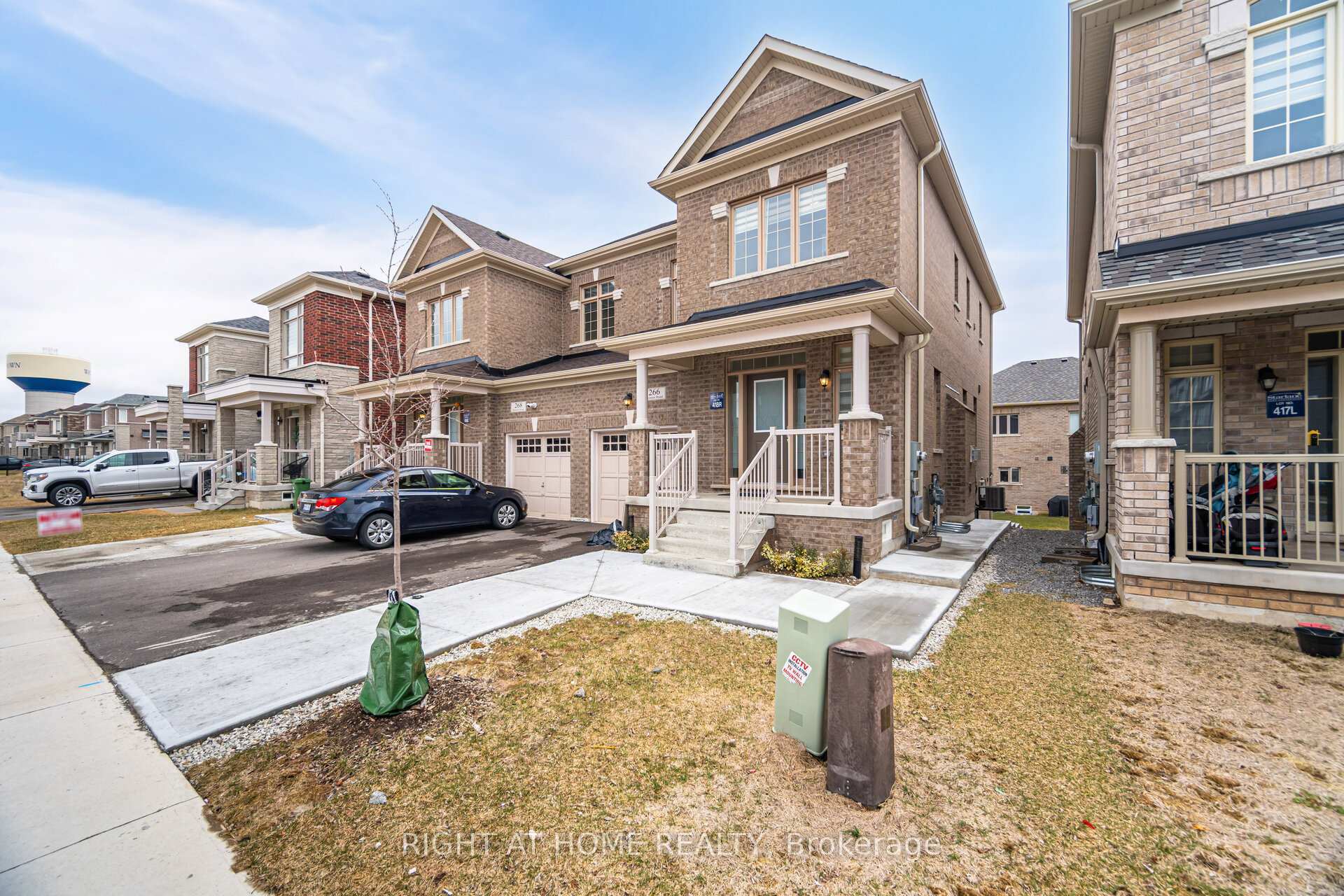 Property Photo: 266 Skinner Road ON L0R 2H1
