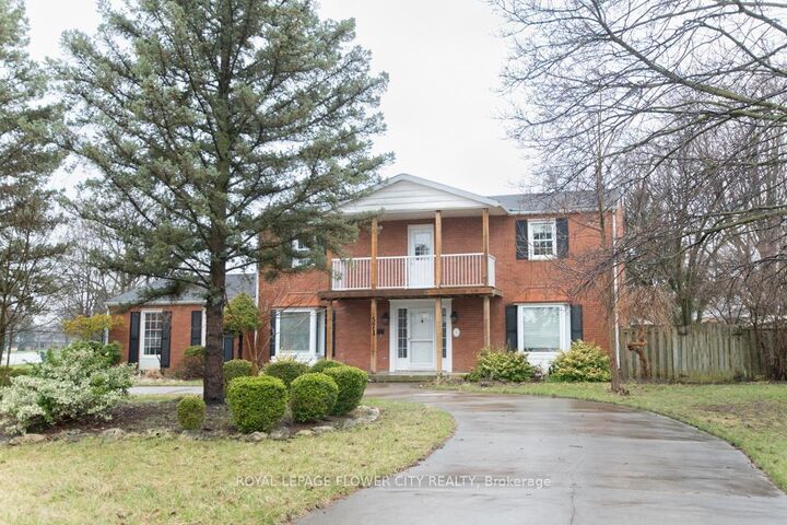 Property Photo: 571 Sandra Crescent ON N8A 2C8