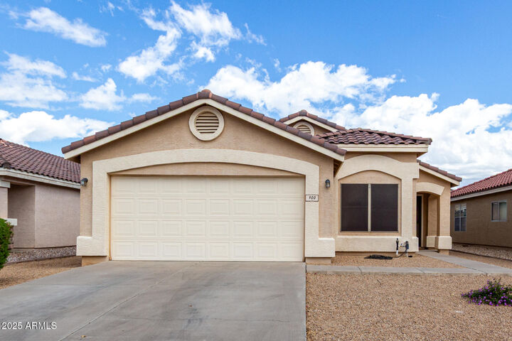 Property Photo:  900 E Saratoga Street  AZ 85296 