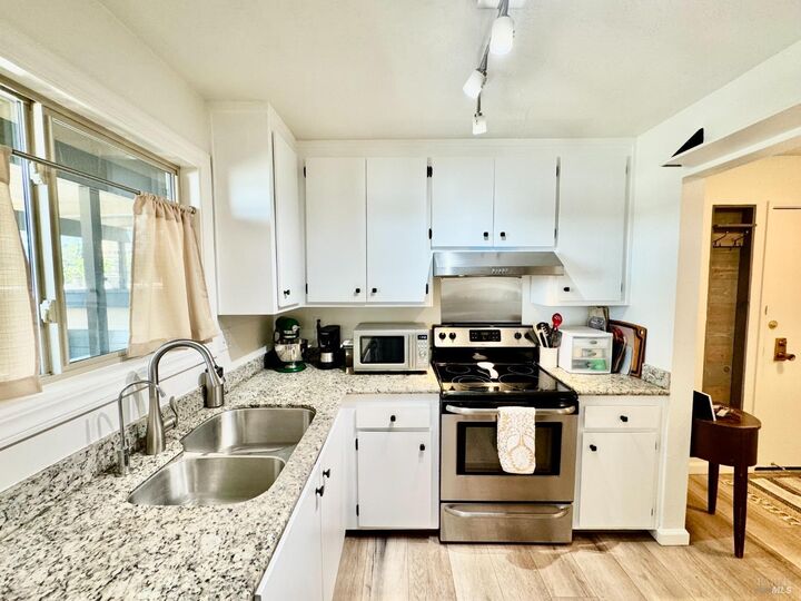 Property Photo:  50 Via Belardo 12  CA 94904 