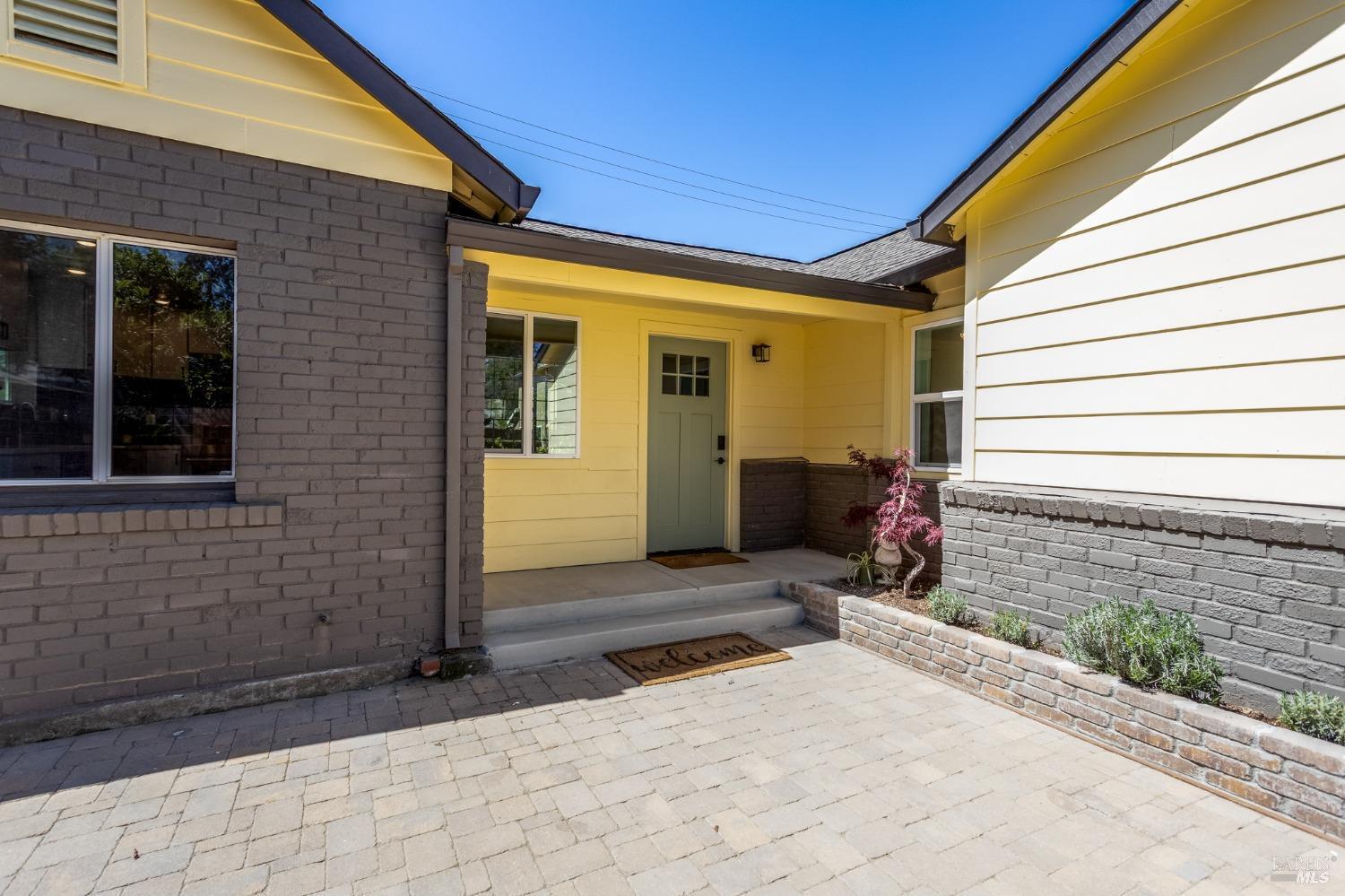 Property Photo: 16 Adeline Way CA 95448