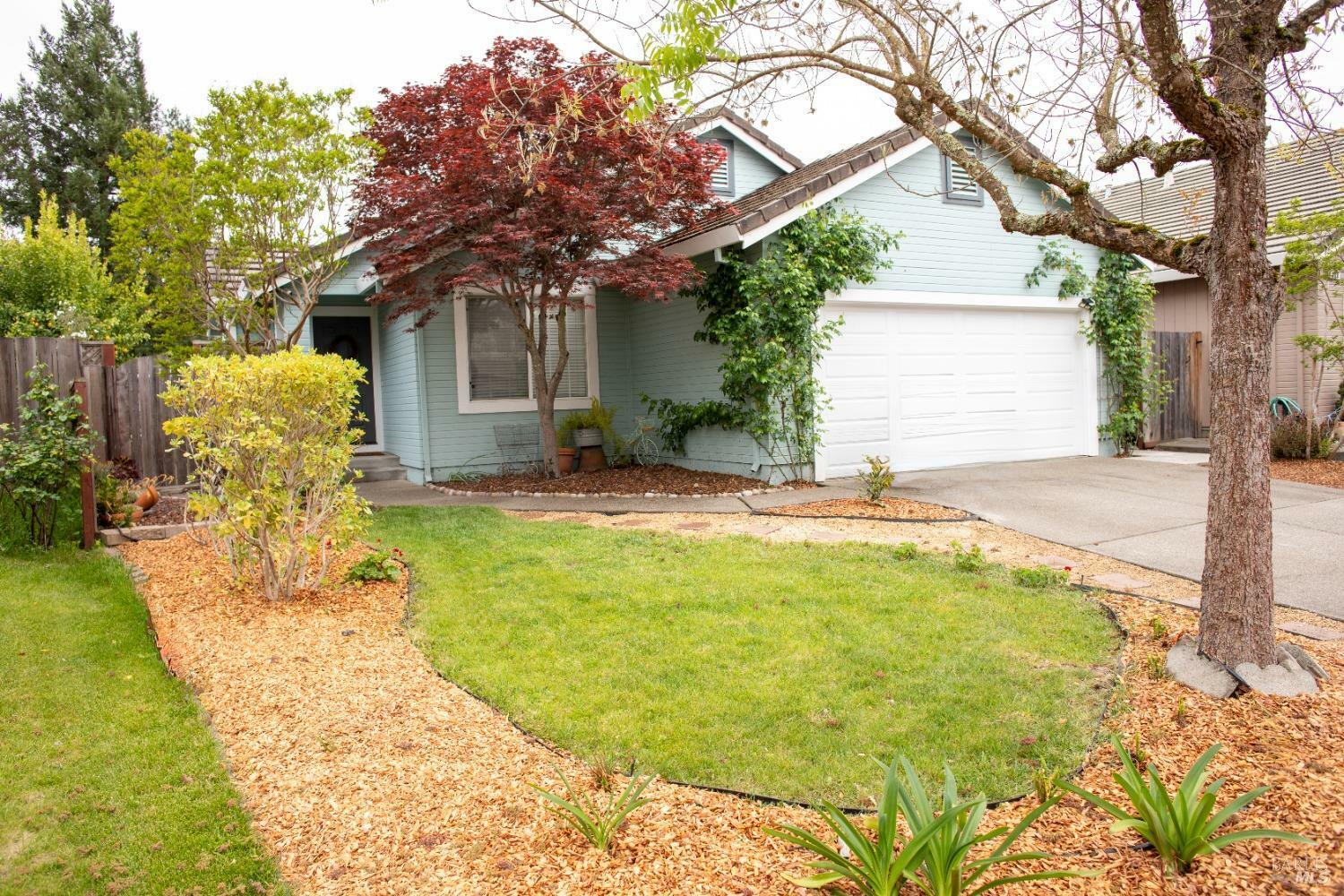 Property Photo: 406 Quince Street CA 95492