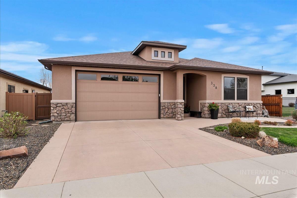 Property Photo: 338 E Rio Colinas Dr ID 83646