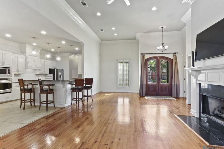 Property Photo: 11015 N Shoreline Ave LA 70809