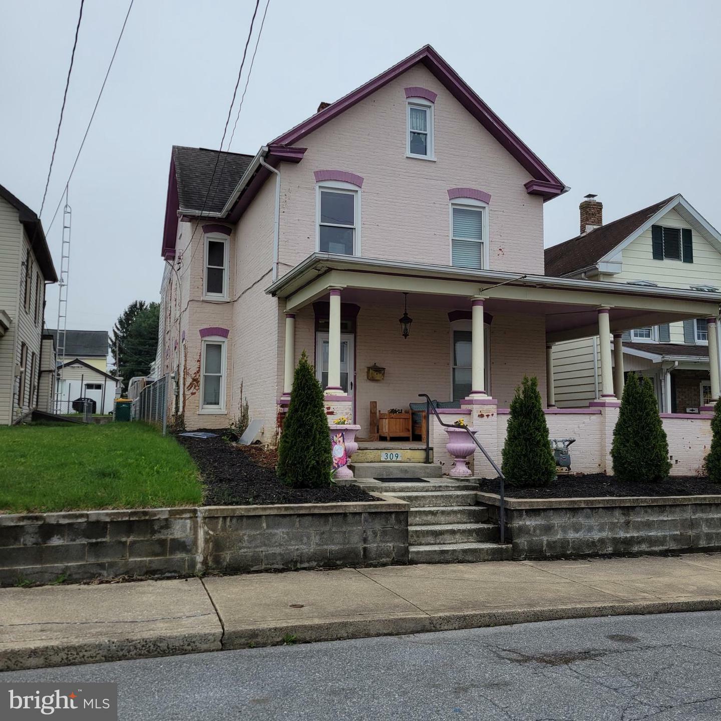 309 S Church Street  Waynesboro PA 17268 photo