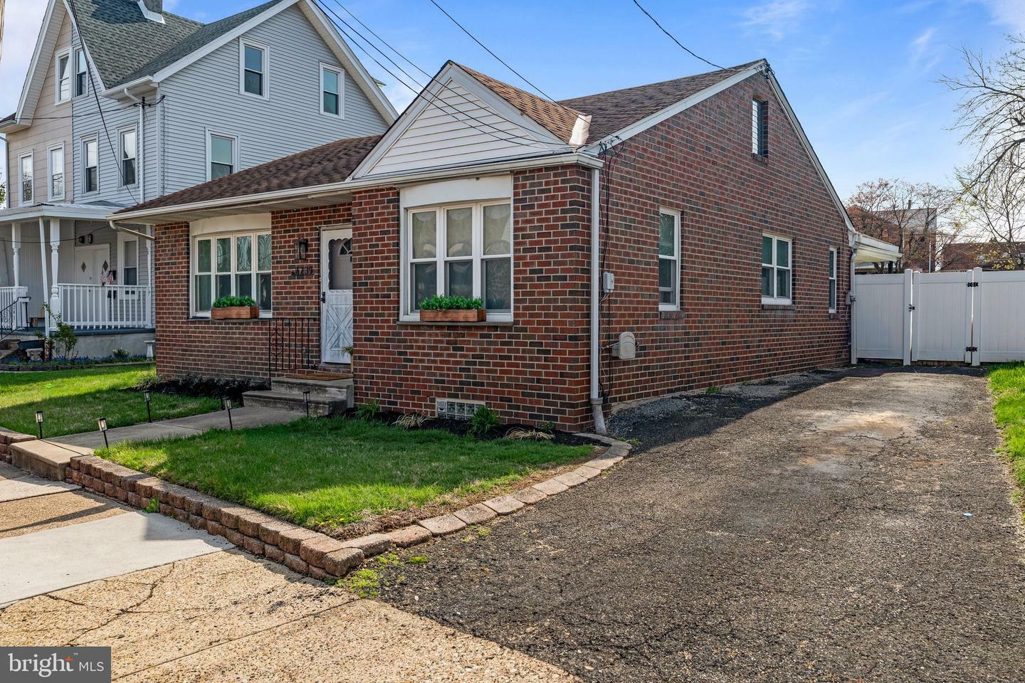 Property Photo: 8239 Pine Road PA 19111