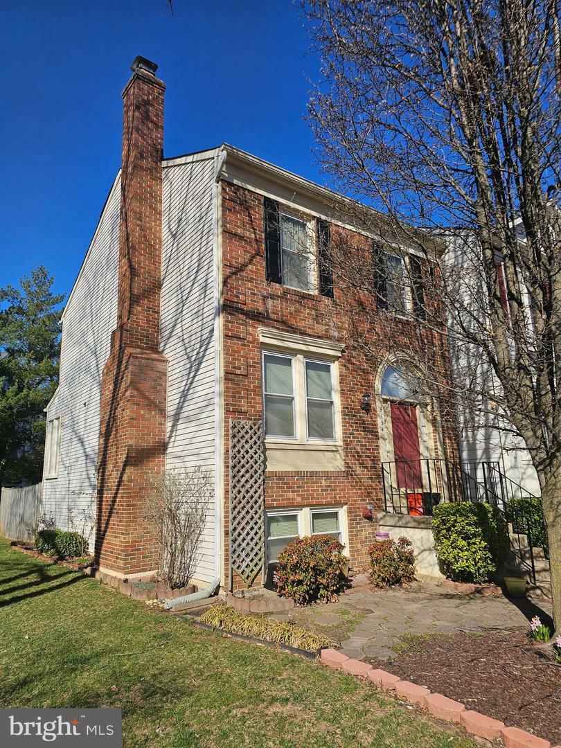 Property Photo: 6154 Joust Lane VA 22315