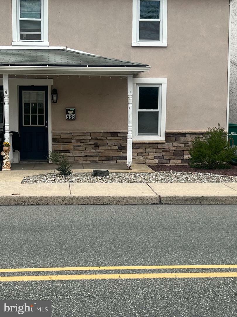 Property Photo: 586 Main Street PA 18073