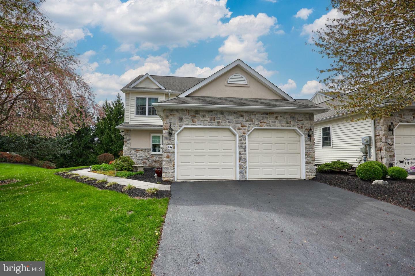 Property Photo: 1822 Serene Way PA 17602