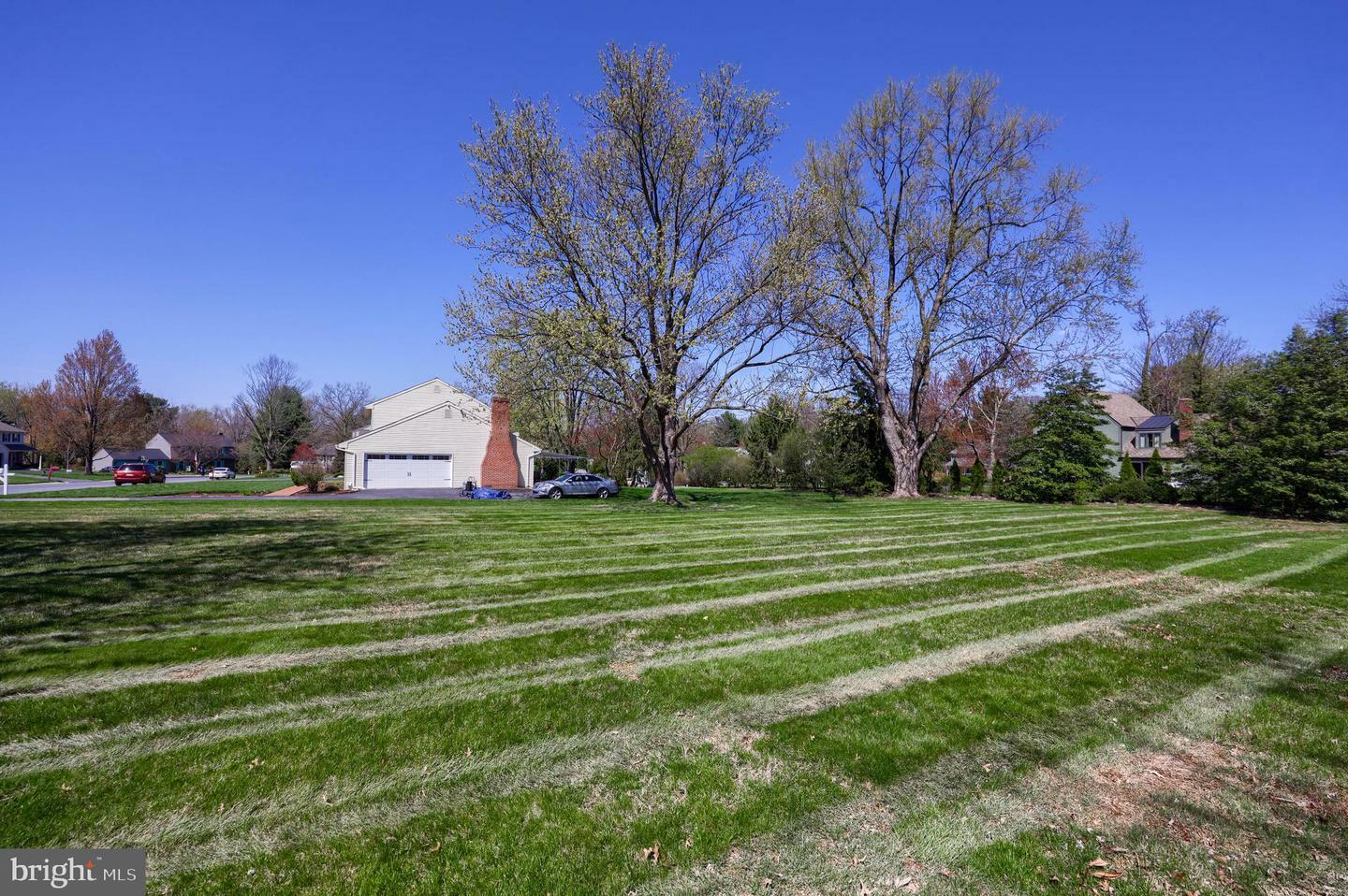 Property Photo: 1105 Hempfield Drive PA 17601