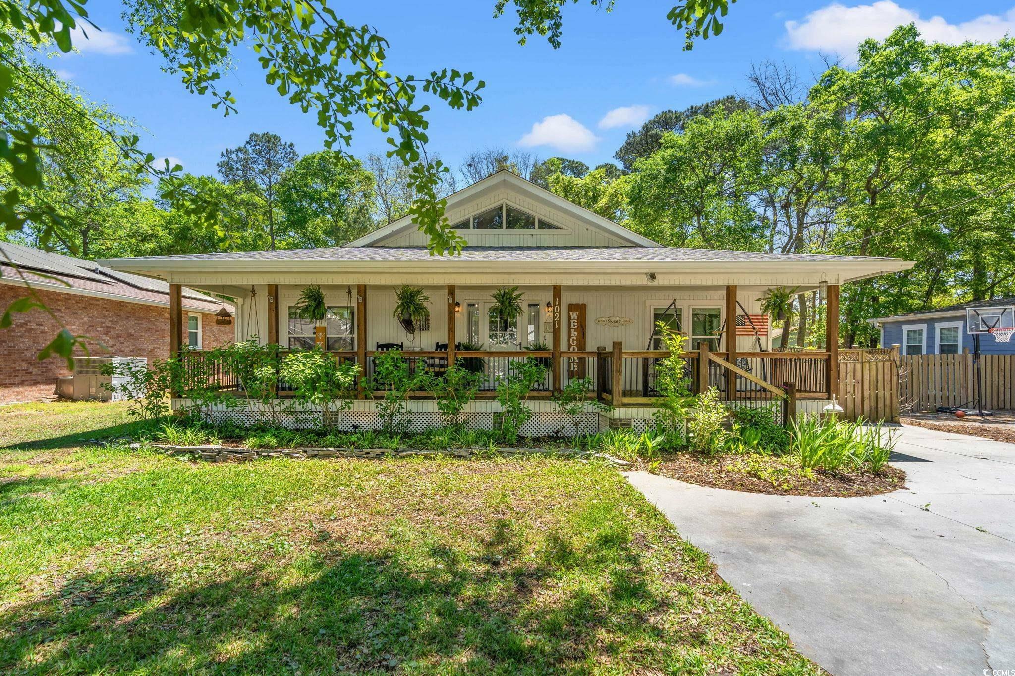 Property Photo: 1021 Myrtle Dr. SC 29575