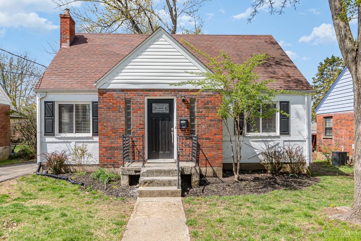 1251 Ayershire Avenue  Cincinnati OH 45230 photo