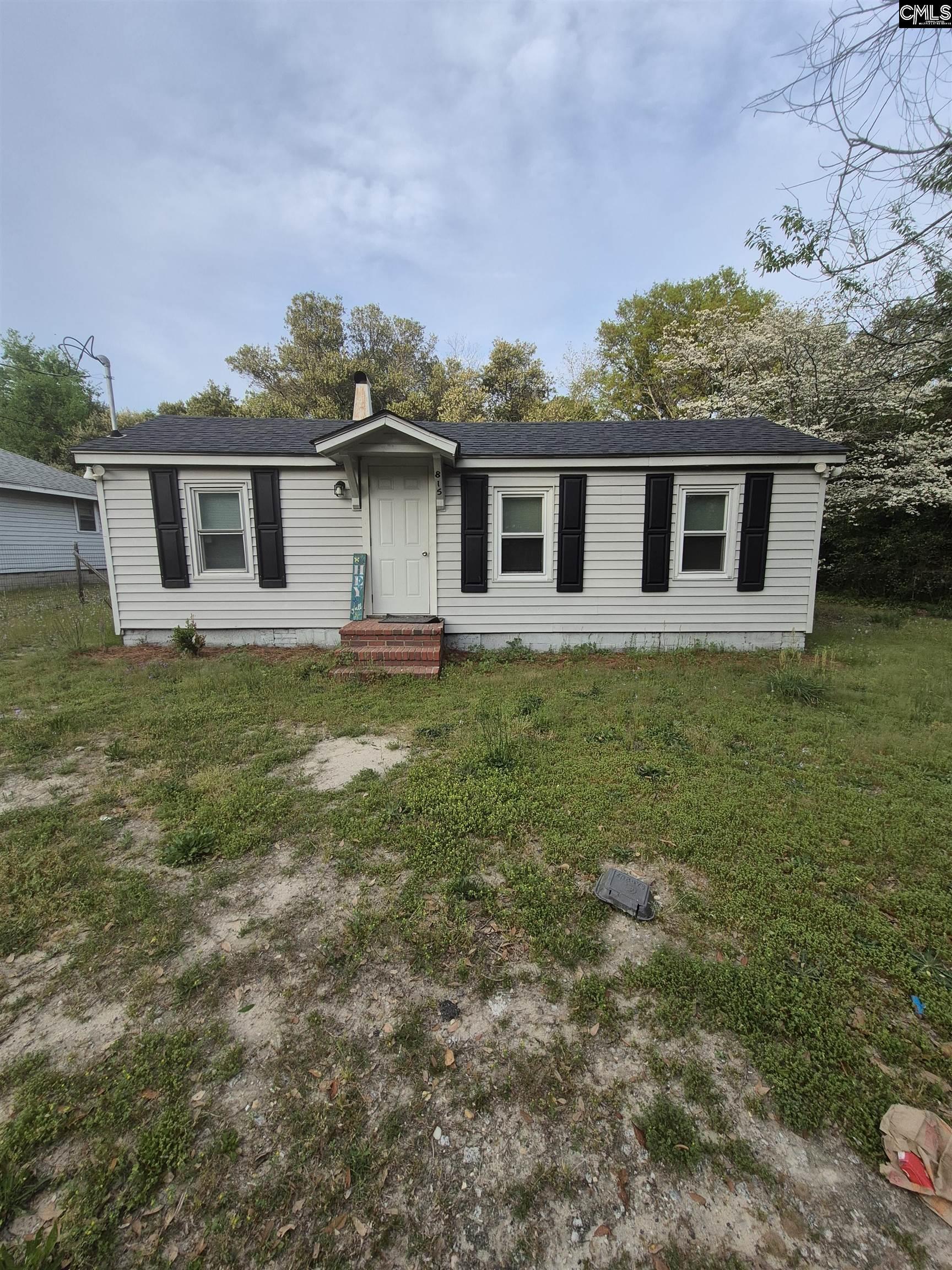Property Photo: 815 E SC 29550