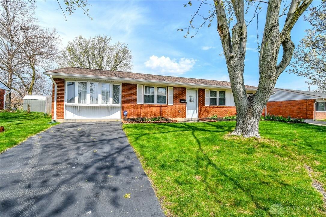 Property Photo: 7233 Serpentine Drive OH 45424