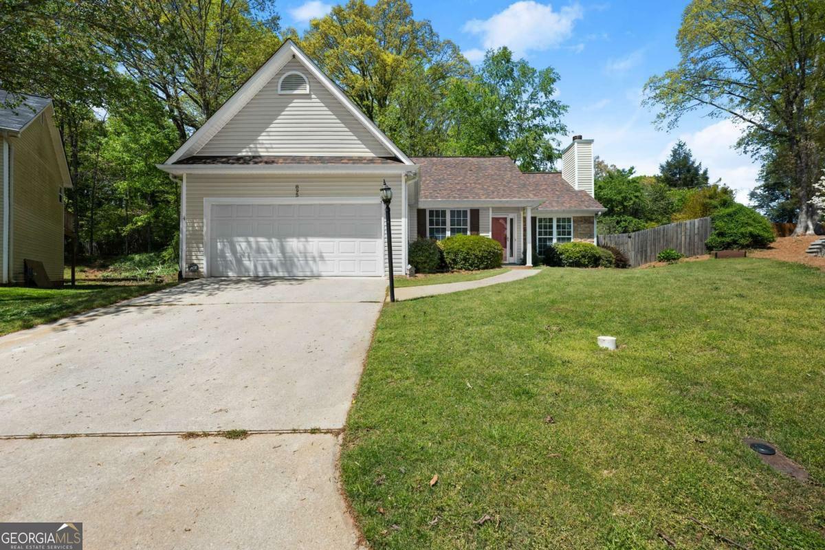 Property Photo: 895 Charleston Court GA 30501
