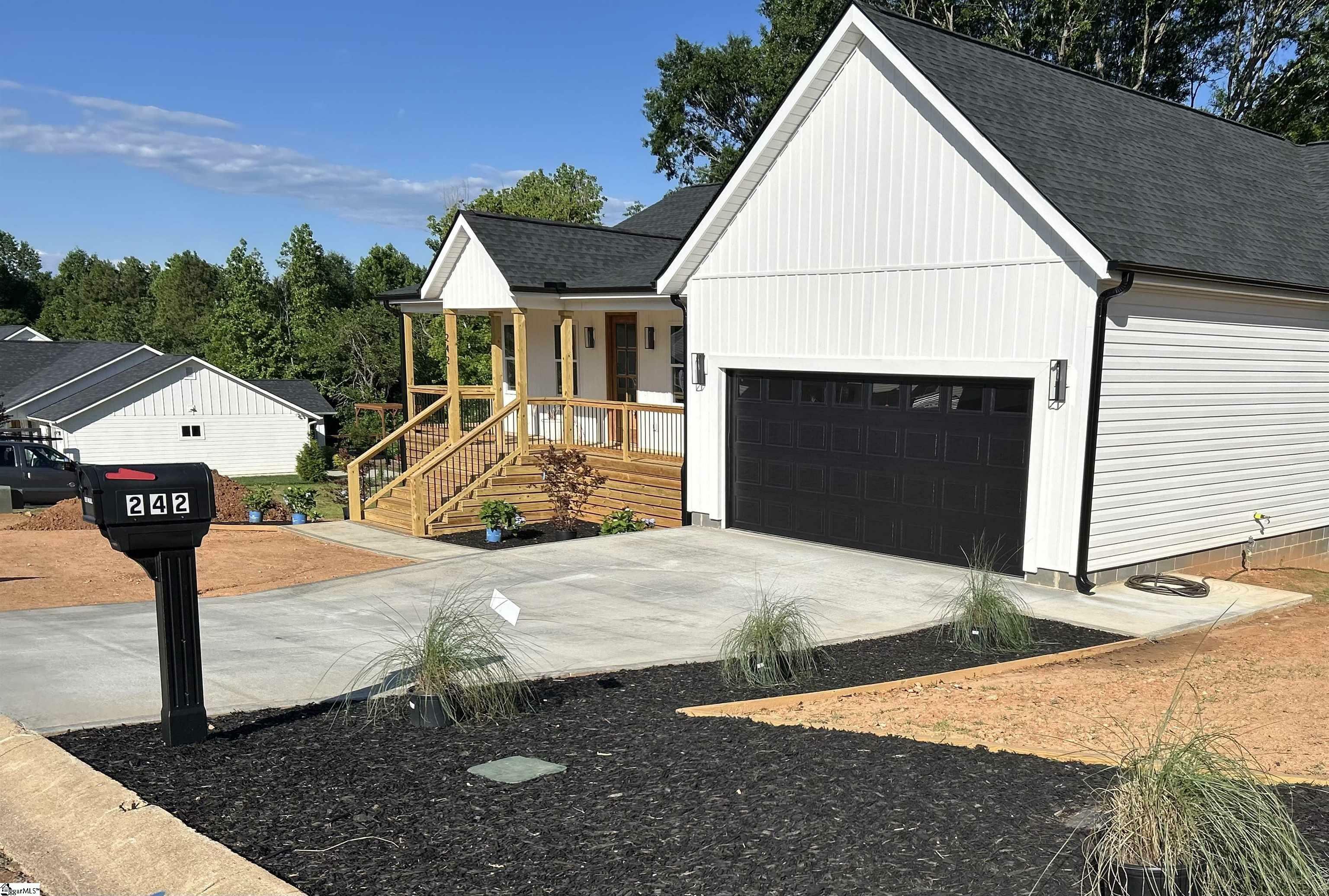Property Photo:  242 Queensbury Way  SC 29302 