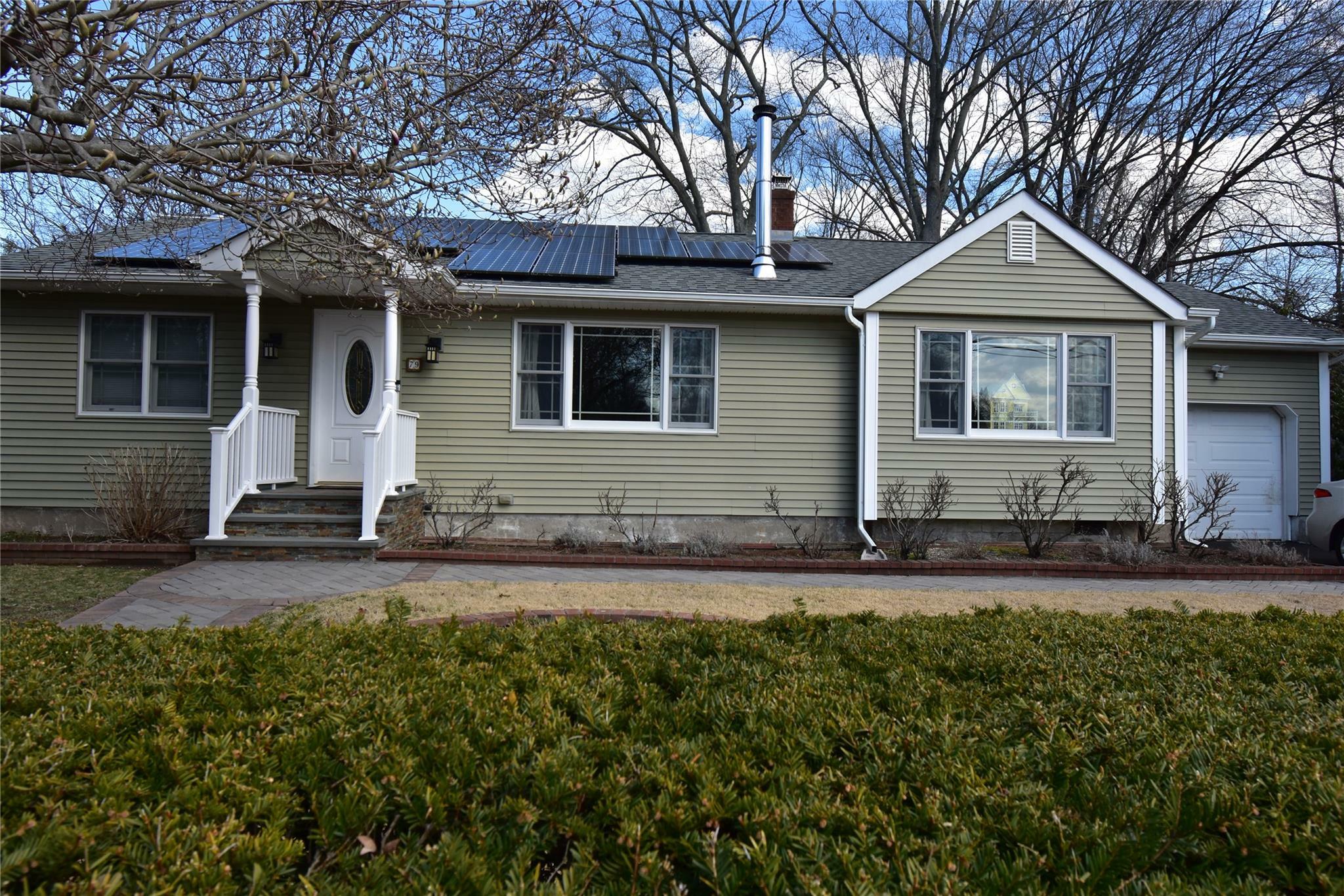 79 Hempstead Avenue  Miller Place NY 11764 photo