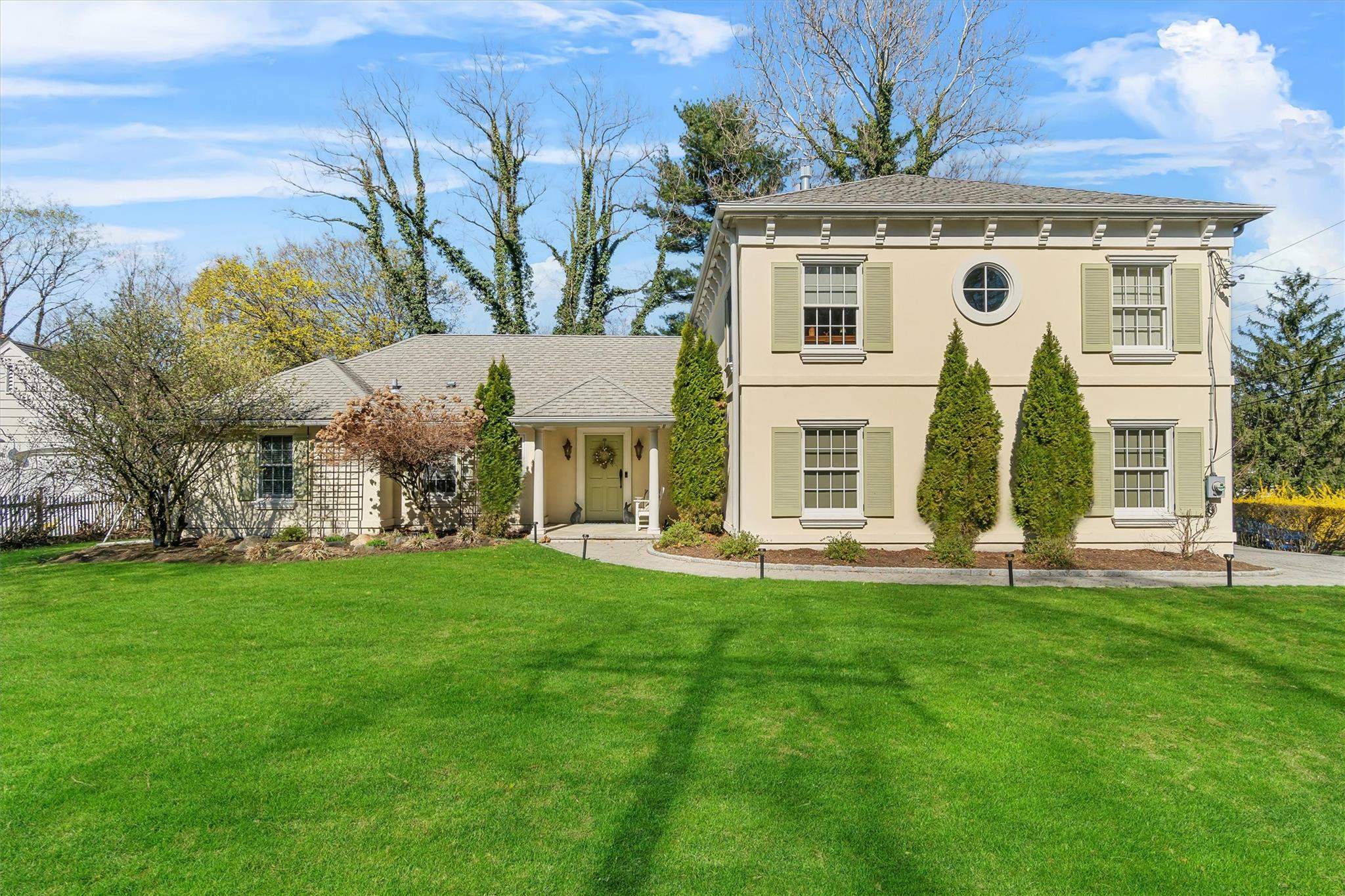 Property Photo: 91 N Broadway NY 10533