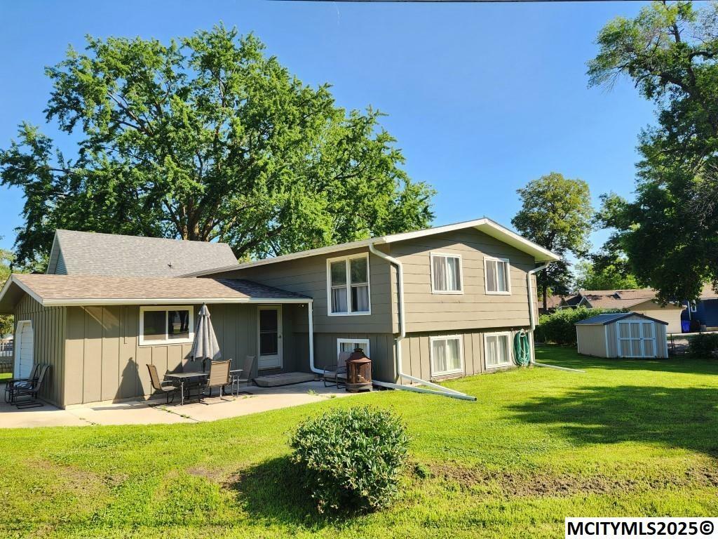 Property Photo: 15257 Thoburn Ave IA 50428