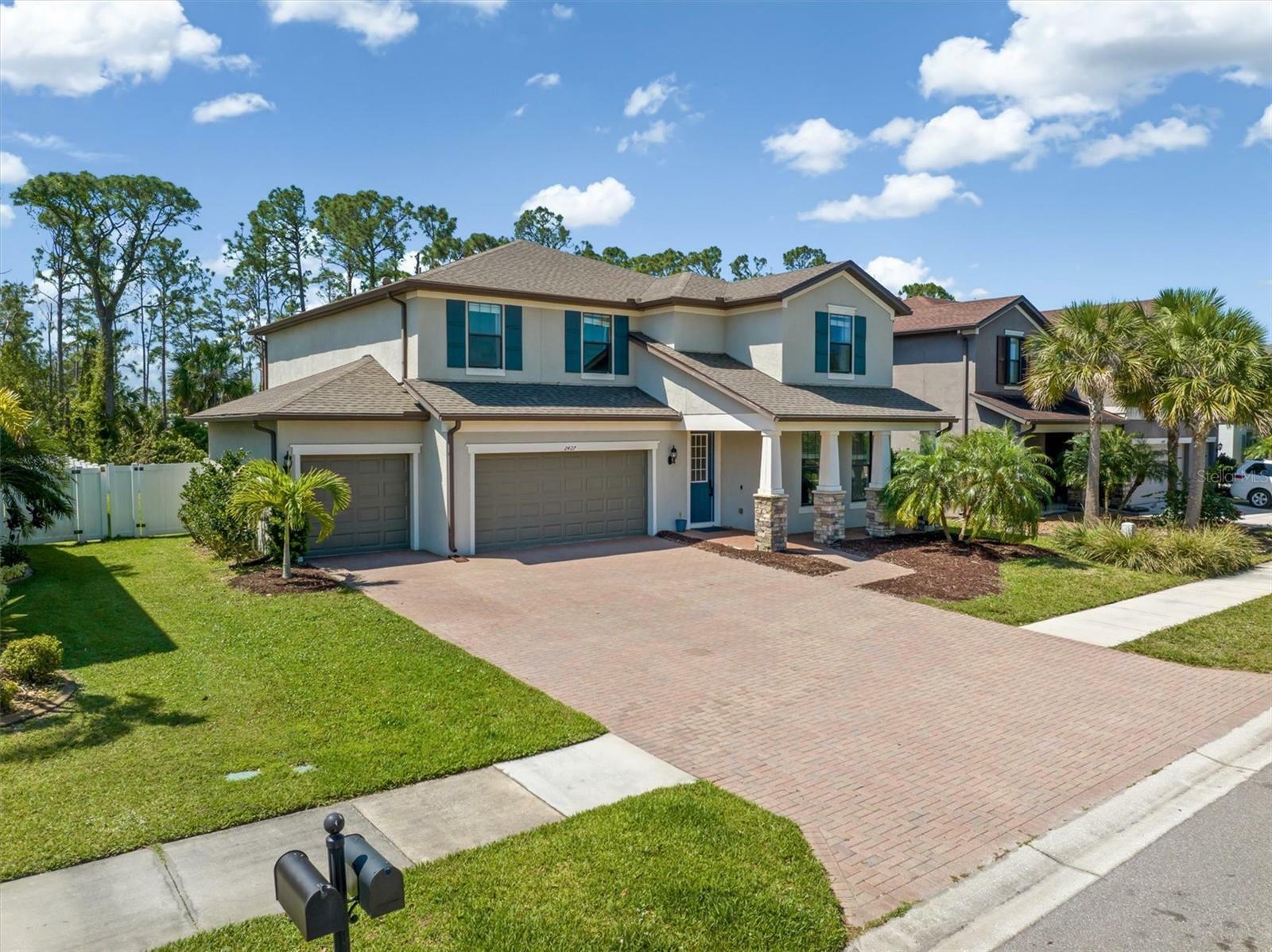 Property Photo: 2427 Carnation Court FL 34289