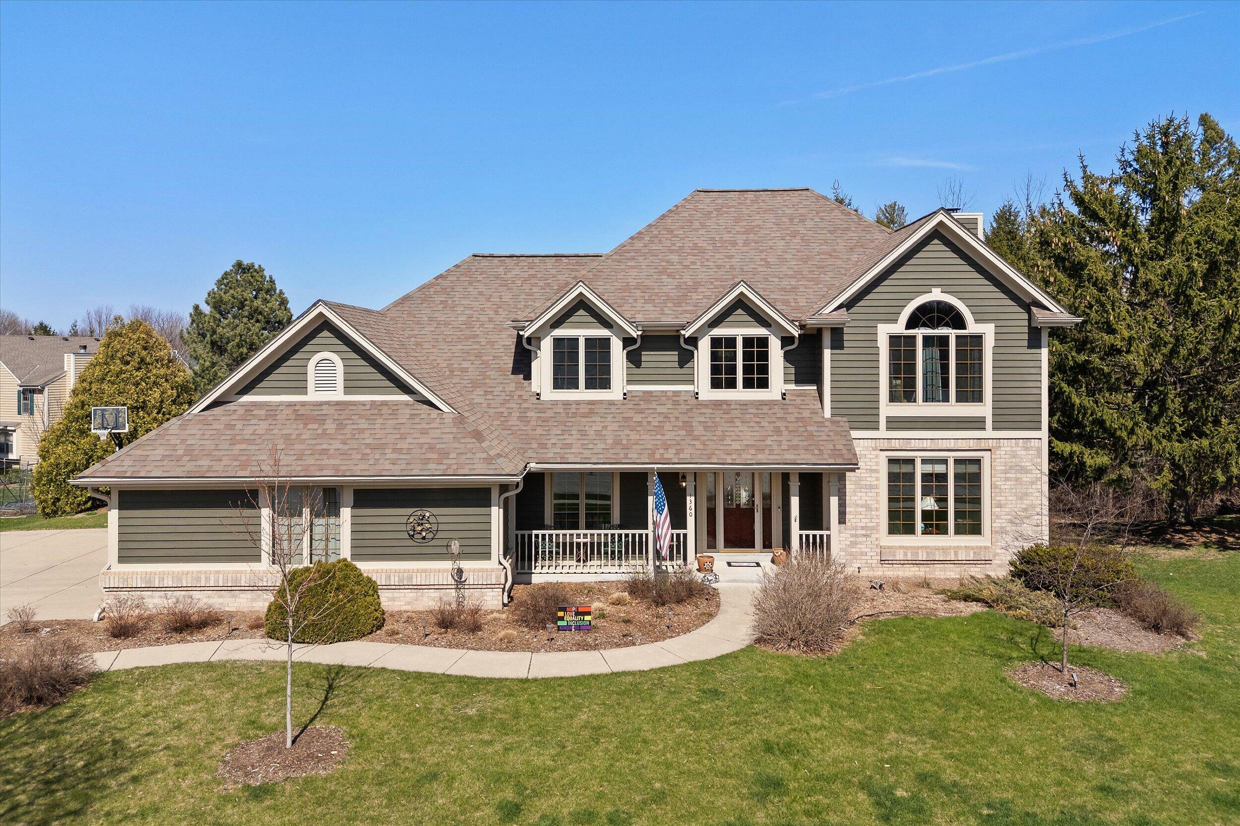 Property Photo: 1360 Dove Ln WI 53024