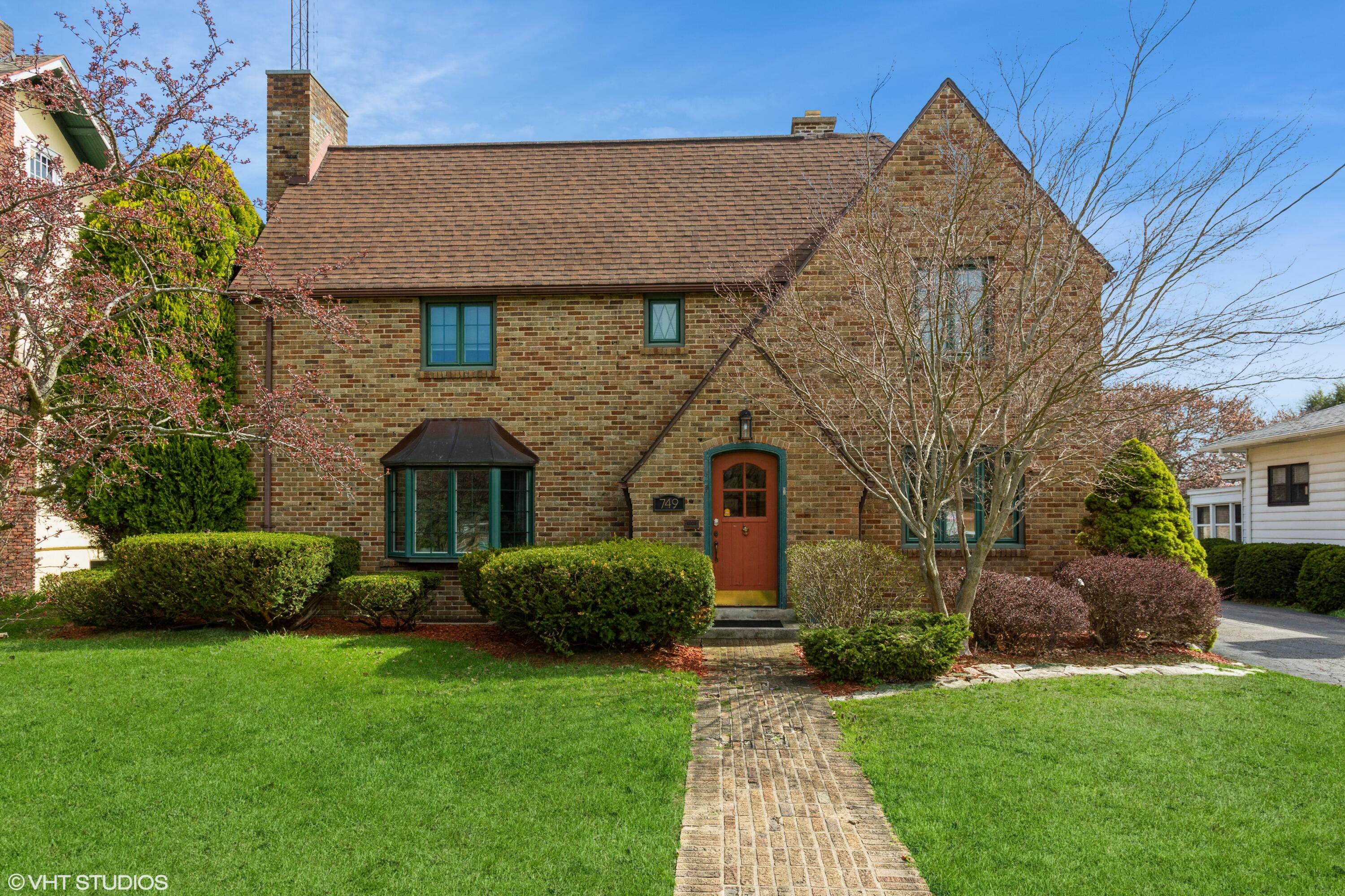 Property Photo: 749 Pipestone Street MI 49022