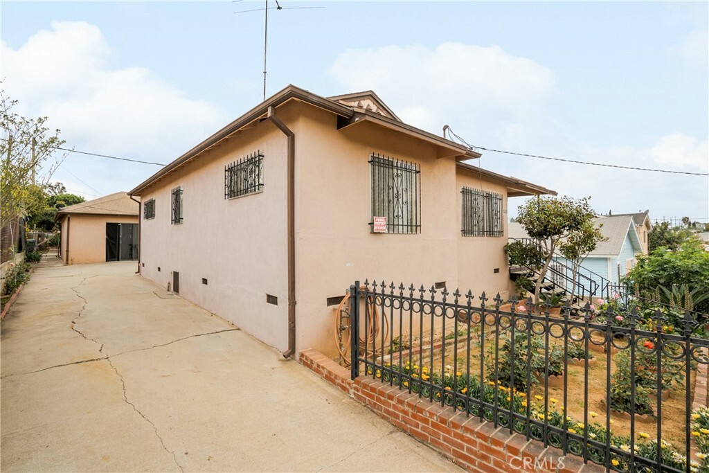 Property Photo:  3425 E 3rd Street  CA 90063 
