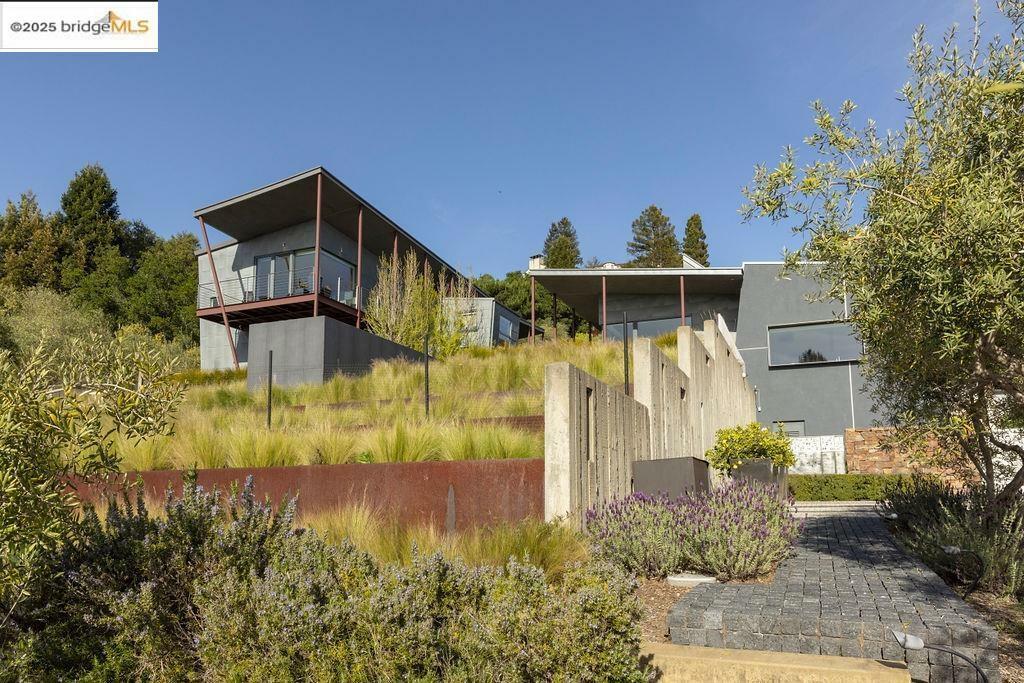 Property Photo: 54 Vicente Rd CA 94705