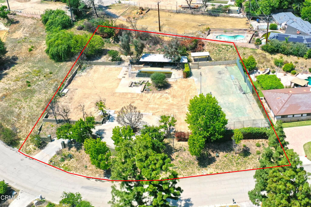 Property Photo:  1561 Gaywood Drive  CA 91001 