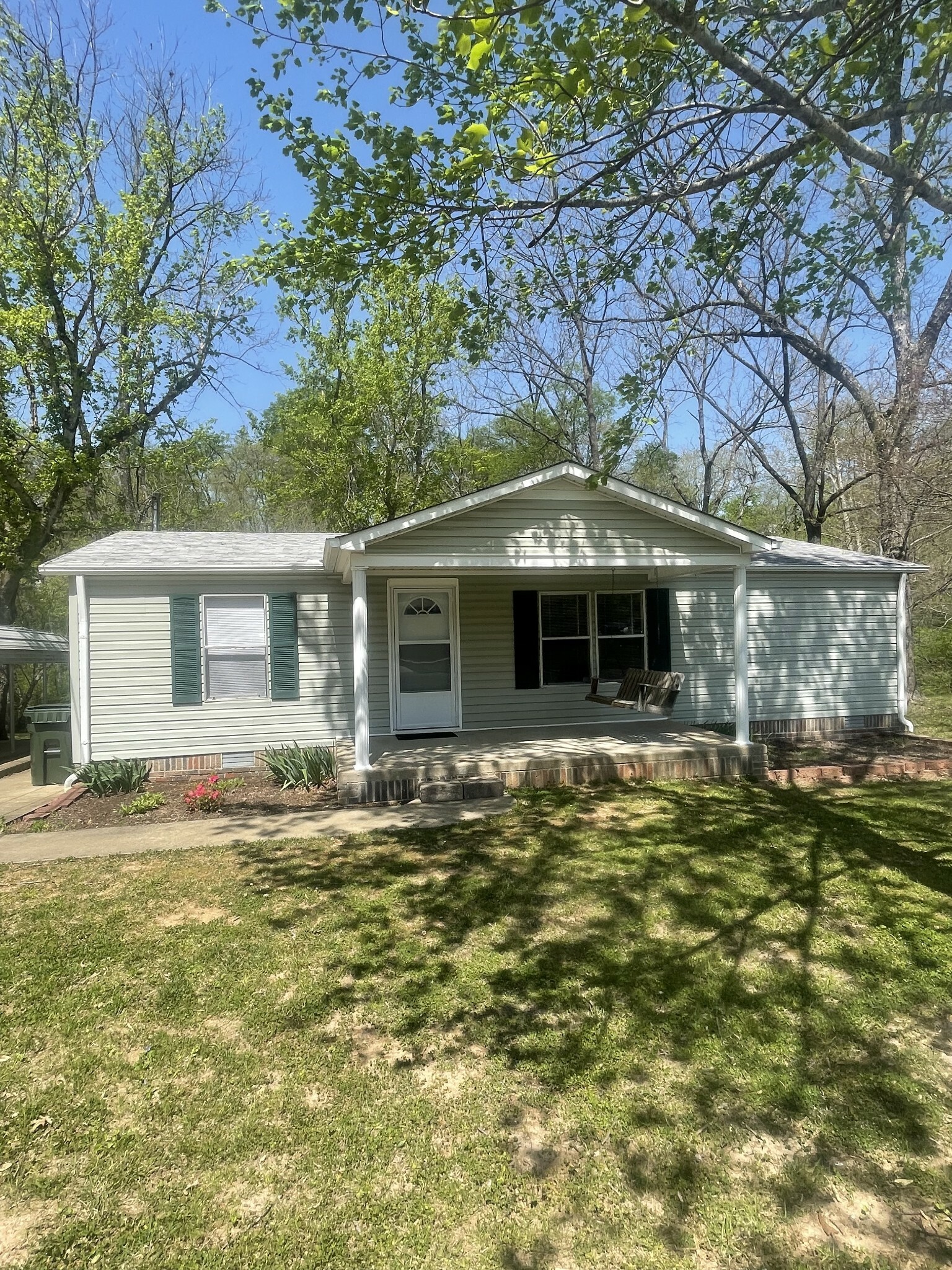 Property Photo: 308 Lee St E TN 38464