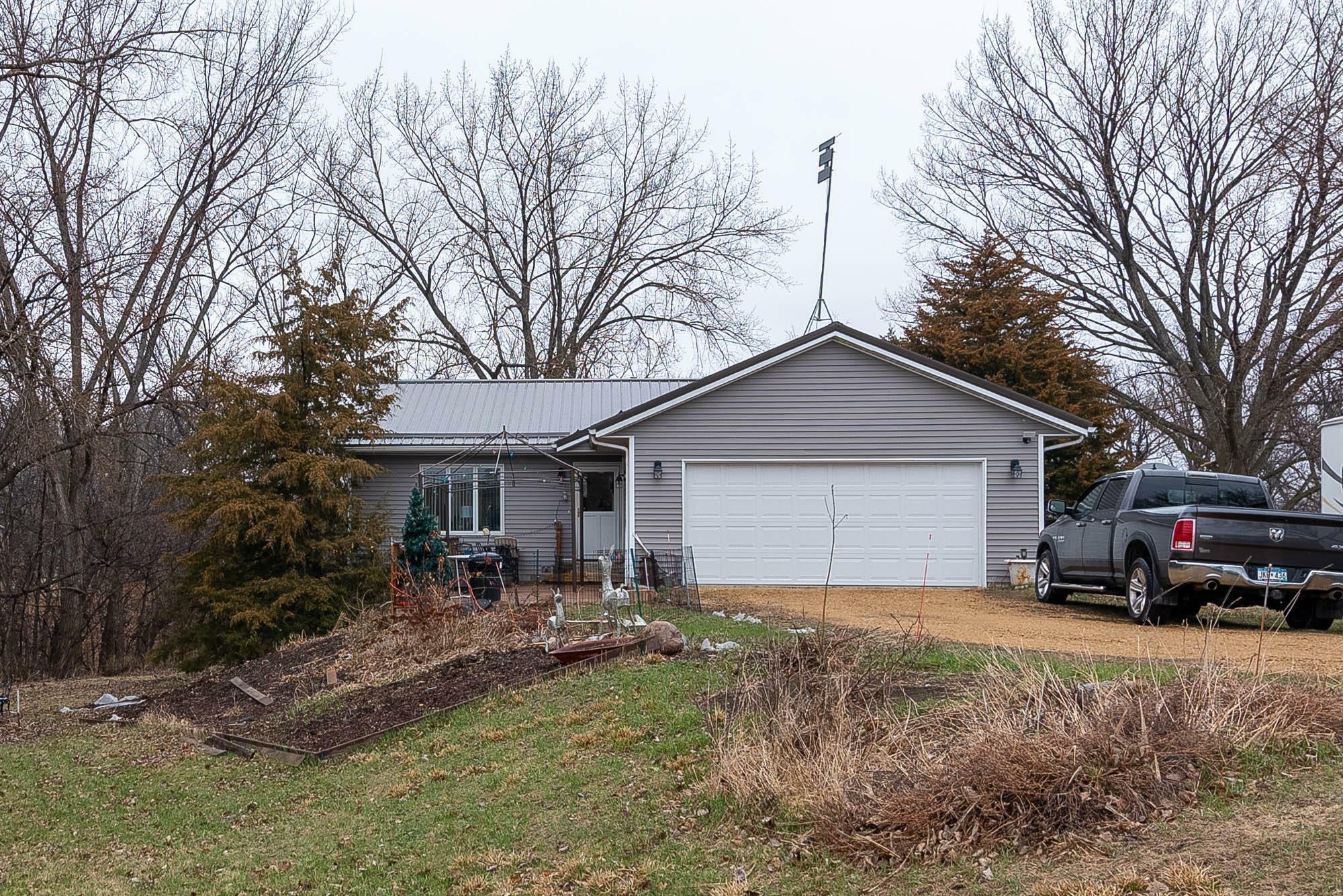 Property Photo: 52742 134th Street MN 56090