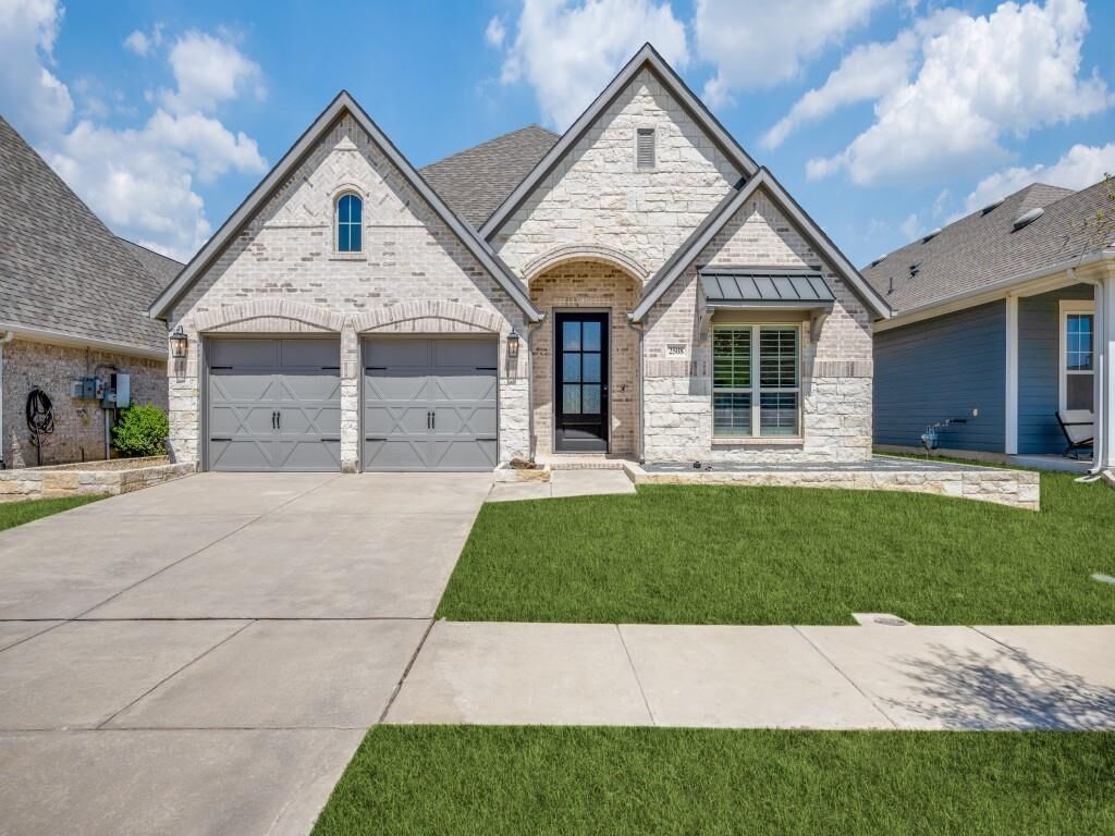 Property Photo: 2508 Lazy Dog Lane TX 76247