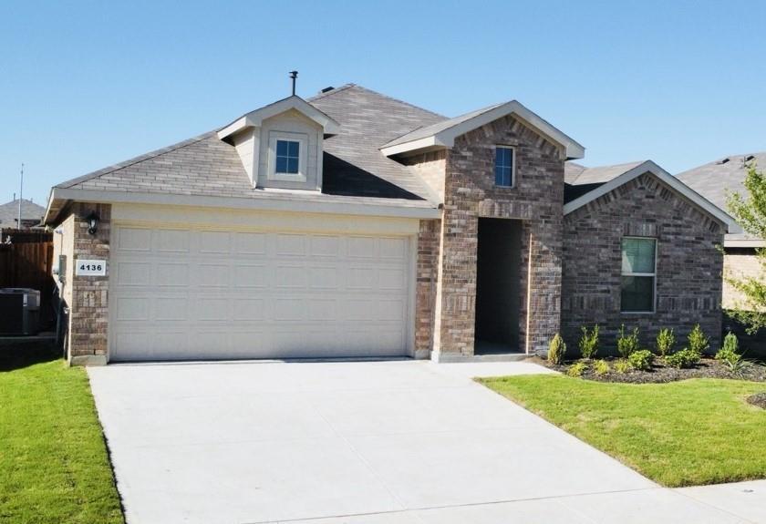 Property Photo: 4136 Twisted Creek Drive TX 76036