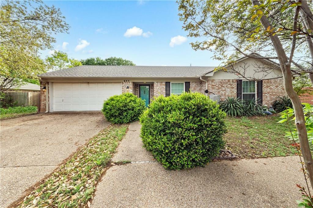 Property Photo: 237 Westhill Drive TX 76643