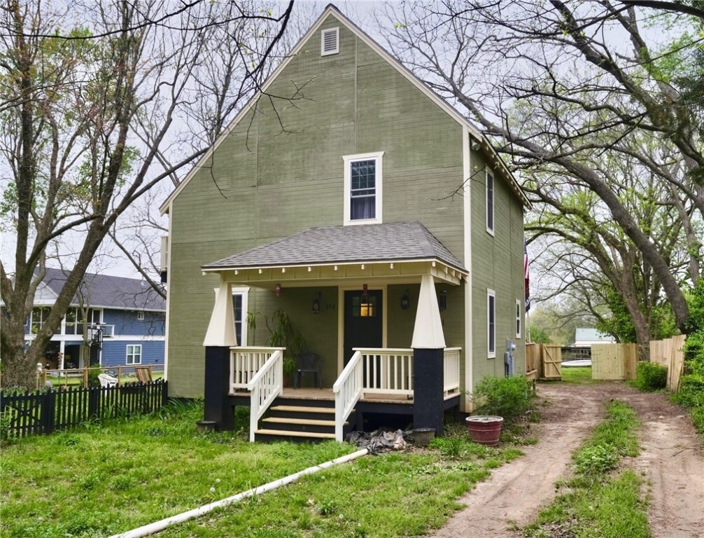 114 N Ozark Street  Prairie Grove AR 72753 photo