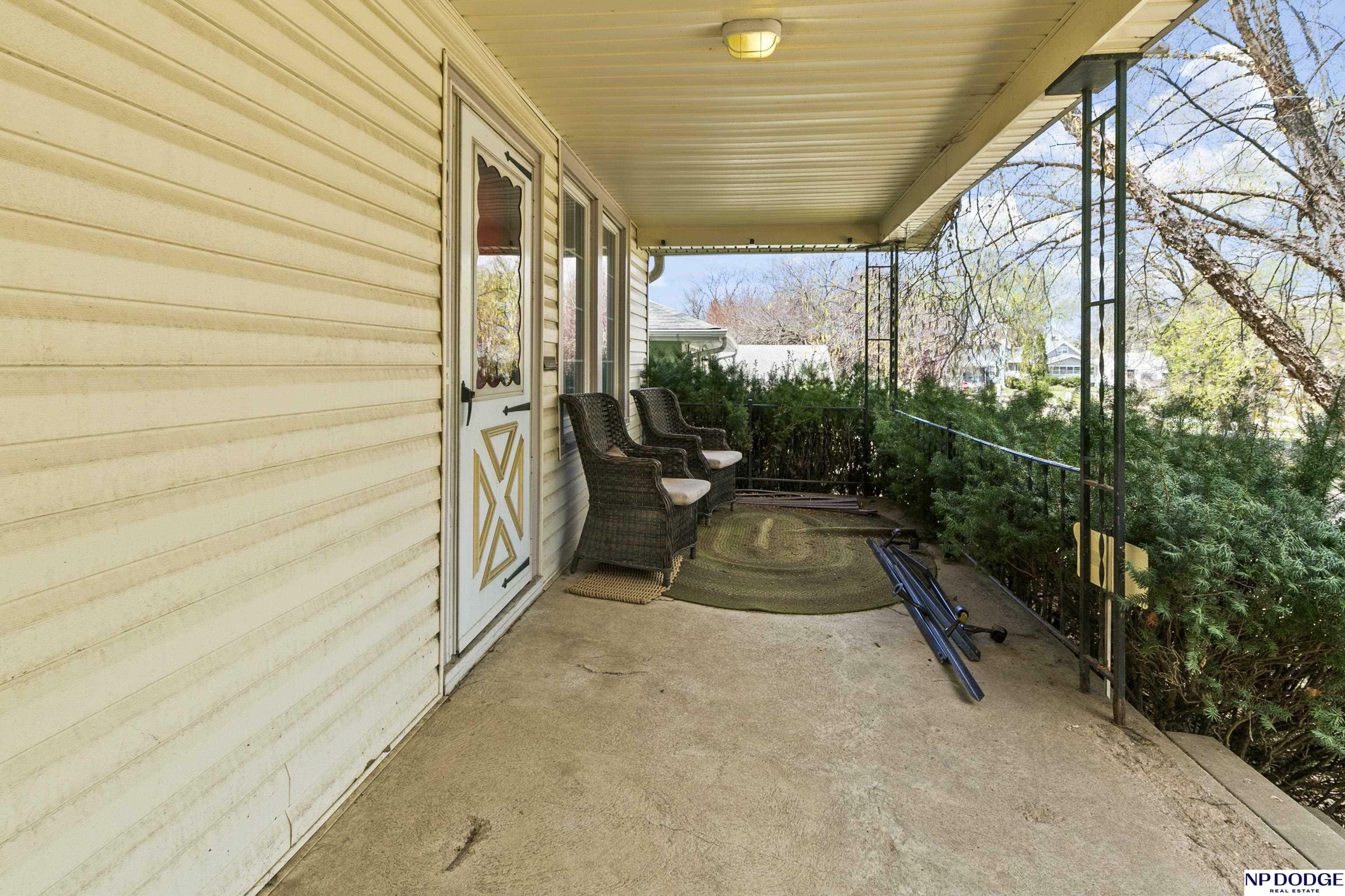 Property Photo: 5131 Pratt Street NE 68104