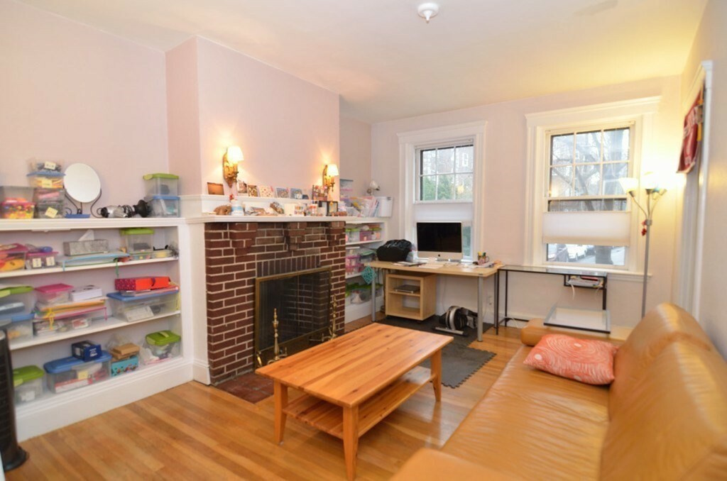 Property Photo:  42 Linnaean St 3  MA 02138 