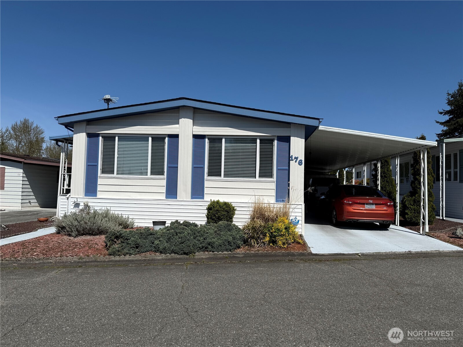 Property Photo: 1415 84th Street SE 176 WA 98208